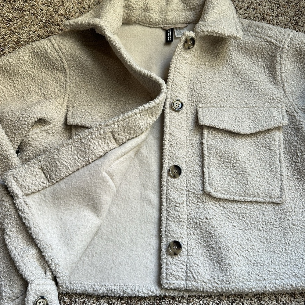 Cropped Shacket - Picture 4 of 5